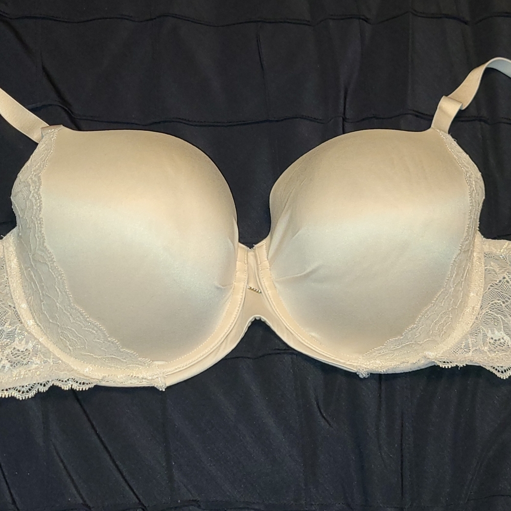 Victoria Secret Cream/Beige Bra 38 DDD